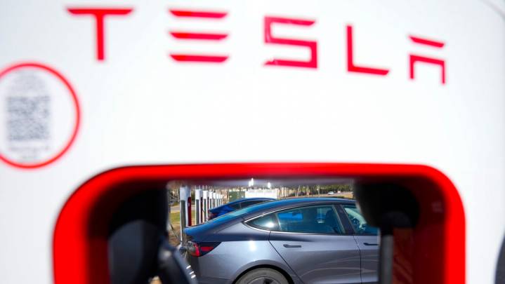 Move fast to get EV, energy tax credits