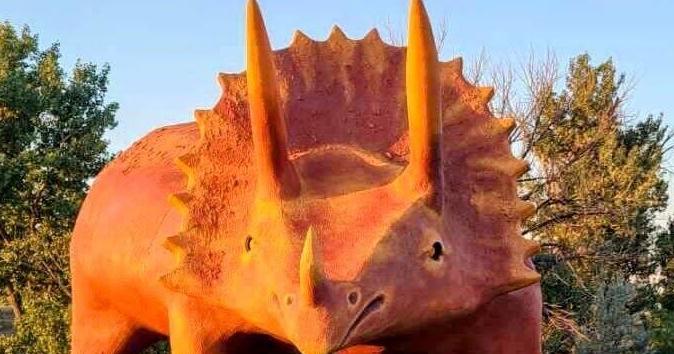 The Badlands Before Time: Glendive's Glendisaurus gets a makeover