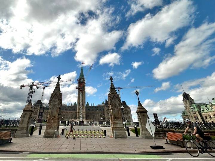 Public servants using AI could be putting government data at risk