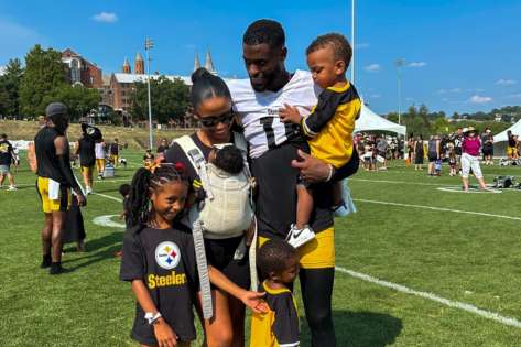 Van Jefferson’s Kids: All About Bella, Champ, Elijah & Vanchi Learn everything you need to know about Van Jefferson’s kids. Follow EssentiallySports for the latest updates. Muskan Goel 3 hrs ago