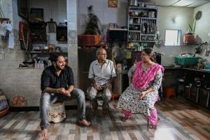 In India’s Mumbai, the largest slum in Asia is for sale