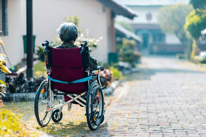 How Dementia Can Be Tackled — Experts Point To Al Innovation, National Registry, Other Measures
