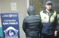Conductores espantados: hombre caminaba por medio de la ruta 301 de un noche con un revólver