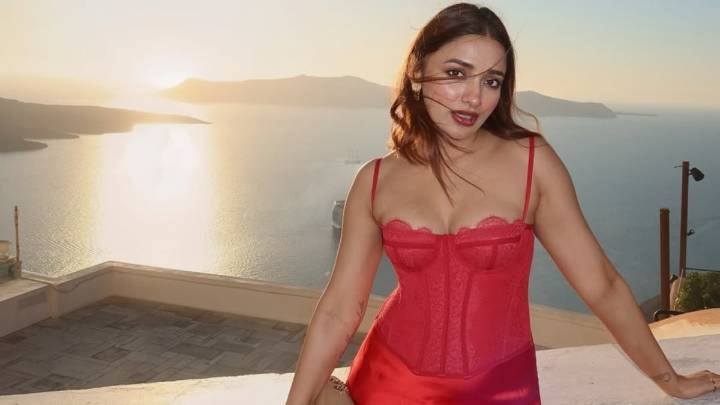 Jiya Shankar Paints the Town Red and Fans Are Loving It: ‘Is This Lady For Real?’