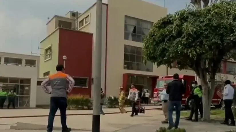 Surquillo: escolares fueron evacuados tras incendio en institución educativa Ricardo Palma