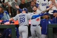 Kike’ Hernandez stays hot in Dodgers’ win over Mariners