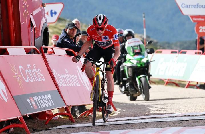 Jonas Vingegaard all but seals Vuelta a Espana with stage 20 victory on Bola del Mundo
