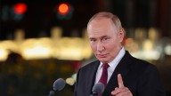 Putin reta a Zelenski: "Si quiere reunirse conmigo, que venga a Moscú"