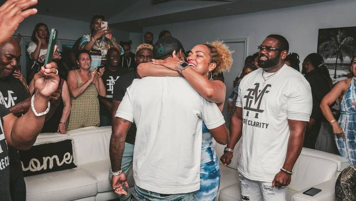 All About Elijah Moore’s Parents, Sean Moore and Elisa Poux All about Buffalo Bills wide receiver Elijah Moore's parents, father Sean Moore, and mother Elisa Poux on EssentiallySports. Muskan Goel 4 h