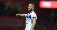 ¿Vestidor roto? Torrent lanza pedrada a Sergio Ramos tras penal fallado ante Toluca