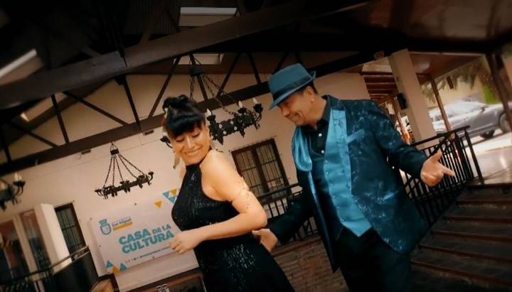 ¿Cumbia o Cueca?: preferencias se dividen con miras al 18