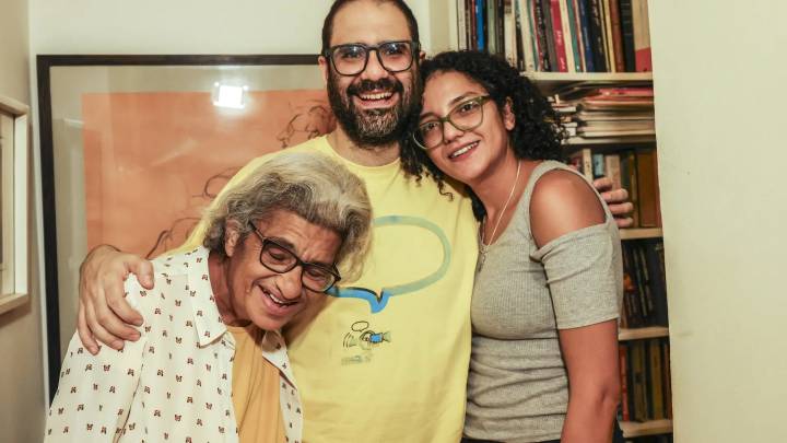Un activista egipcio-británico prodemocracia ya está en casa tras ser indultado por Al Sisi tras pasar una década en prisión