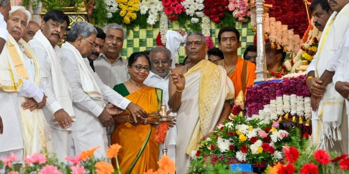 International Booker Prize winner Banu Mushtaq inaugurates Mysuru Dasara