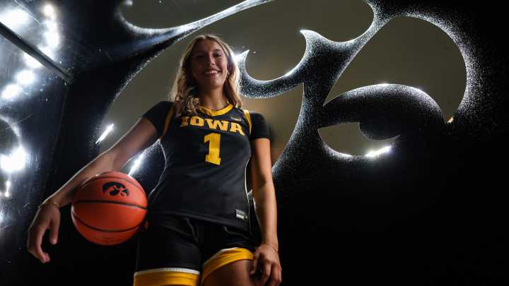 Iowa women’s basketball target McKenna Woliczko sets commitment date