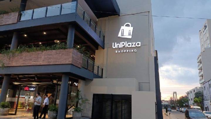 Abre sus puertas el shopping UniPlaza en Corrientes: está ubicado en el predio de la ex cárcel y generará 250 empleos