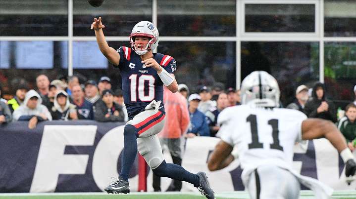 What Patriots’ Mike Vrabel is ‘making sure’ not to do with Drake Maye after Week 1 loss