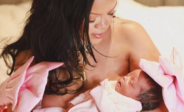 Rihanna fue mamá por tercera vez y presentó a su bebé