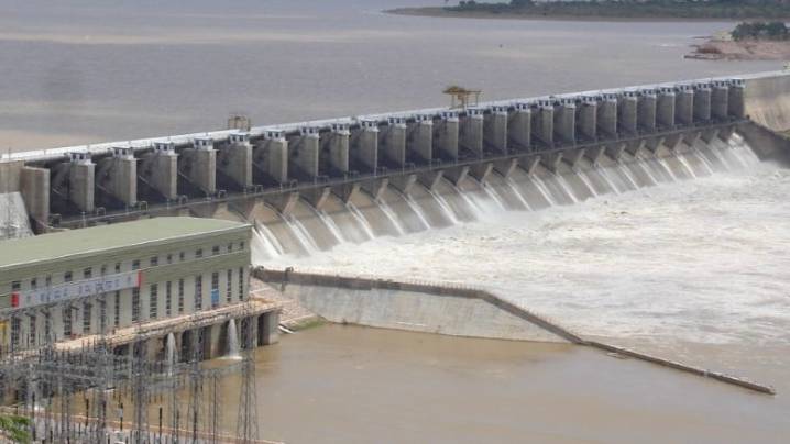 Rains ease in Telangana, Andhra Pradesh, yet Krishna, Godavari remain in spate