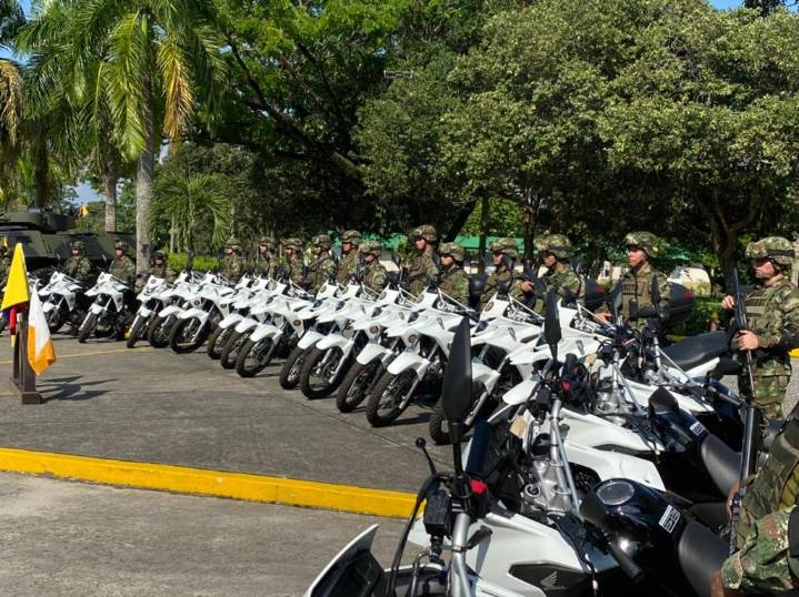 20 motocicletas fortalecerán las operaciones militares del Ejército Nacional en Saravena, Arauca