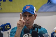 Capriles denuncia “campaña de odio” en su contra