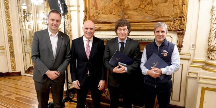 Milei acusó recibo de la derrota y enfocó el Presupuesto en salud, jubilaciones, educación y discapacidad
