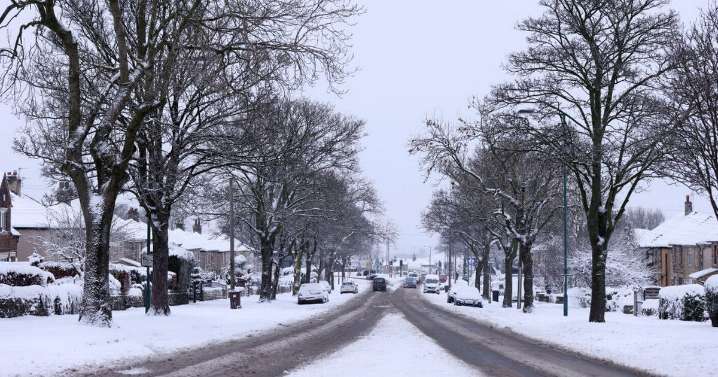 Brits to freeze with -4C 'polar plunge'  set to bring autumn snow and frosts