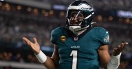 Eagles Cowboys stock watch news analysis nfc east jalen hurts dak prescott