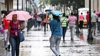 Onda tropical número 35 atraviesa el país