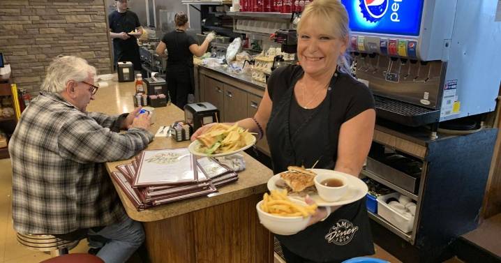 Many happy returns: Sam's Diner reopens in Holley
