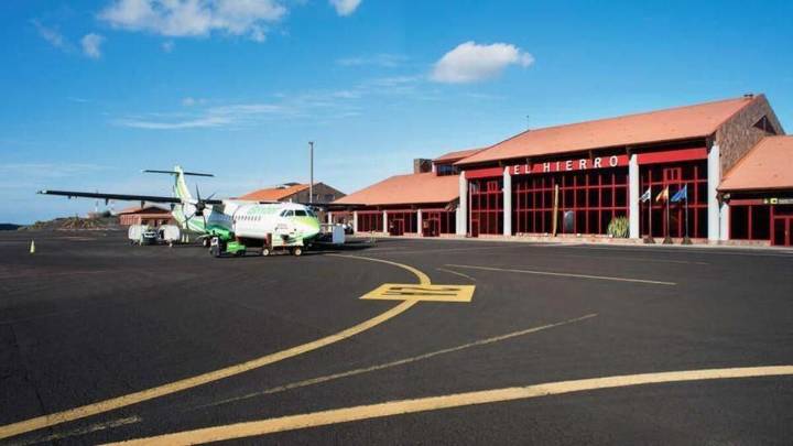 Dos aeropuertos canarios, entre los mejor valorados del verano