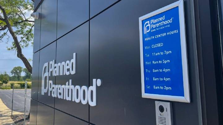 Planned Parenthood of Wisconsin to pause abortion procedures starting Oct. 1