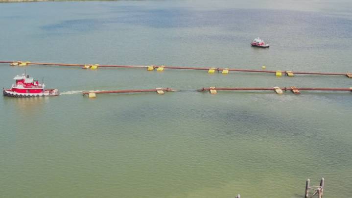 Army Corps to build underwater sill to slow saltwater wedge in Mississippi River