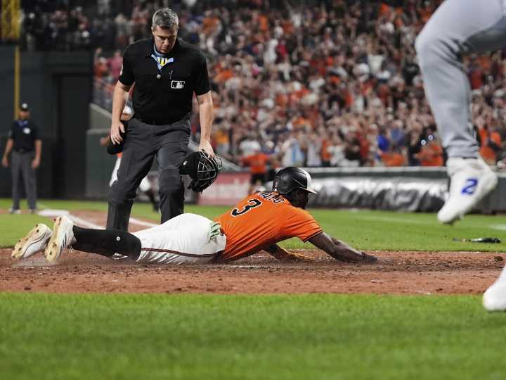 Del no-hitter al Walk-Off: Albert Suárez triunfó por los Orioles