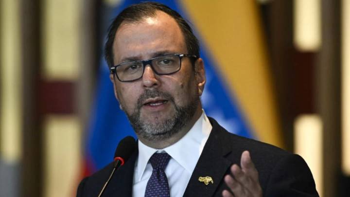 Canciller Yván Gil: EE.UU. busca un "incidente que justifique una escalada bélica" en el Caribe