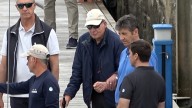 De fiesta en un barco: Juan Carlos I deja el perfil bajo y festeja los 50 años de su coronación en Sanxenxo