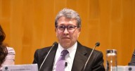 #PolíticaConfidencial: Ricardo Monreal presume deuda en Buró de Crédito y ahora se vuelve paladín contra cobros fantasma