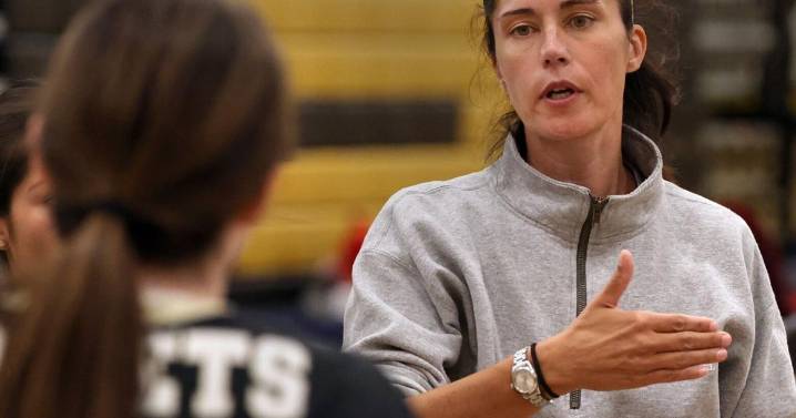 Western Guilford volleyball rises with return of Diane Long