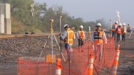 Otorgan a Slim obra de tren; construirá tramo Saltillo