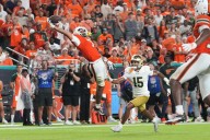 Miami announces its arrival in 27-24 win against Notre Dame