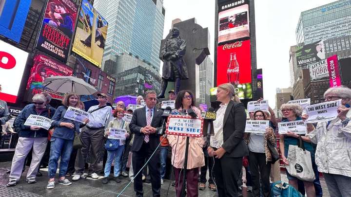 Broadway opposition brings the curtain down on a planned Times Square casino backed by Jay
