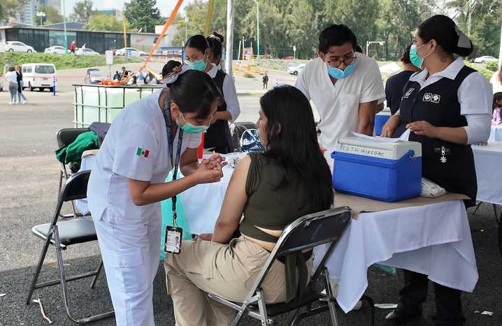 Denuncian negligencia del gobierno ante crisis de desabasto de medicamentos