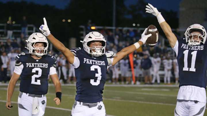 Pittsford tops Victor in Section V football season opening Teddi Bowl