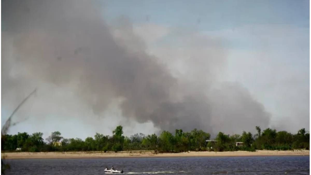 Volvieron los incendios en las islas del Delta del Paraná frente a Rosario