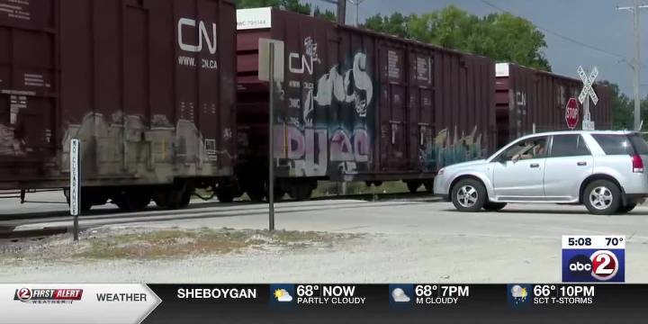 Green Bay police and WI railroad commissioner’s office team up to stop car vs. train crashes