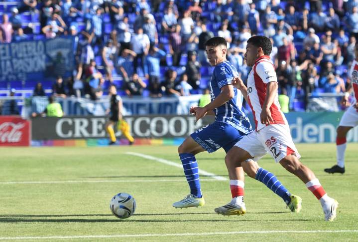 Godoy Cruz no pudo con Instituto y sigue sin ganar en el Feliciano Gambarte