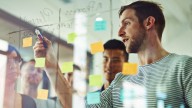Trabajo para temporada: cientos de empresas buscan personal ya