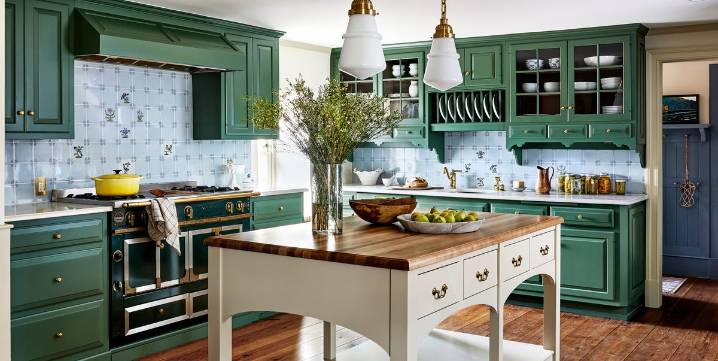 29 Designer-Approved Green Kitchen Cabinet Ideas for 2025