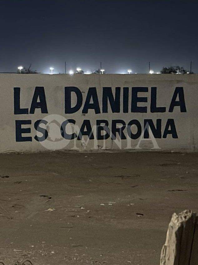Bienvenidos todos los que aspiren: Bonilla por aparición de bardas posiblemente a favor de Daniela Álvarez