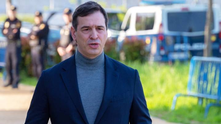 El hermano de Pedro Sánchez, a juicio tras desestimar su recurso