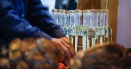Mezcal poblano, segundo productor en México: busca duplicar producción en 2026